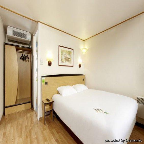 Hotel Campanile Reims Ouest - Tinqueux Exterior foto